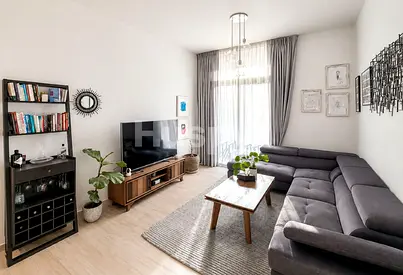 Community View | Open Plan | Mid Floor