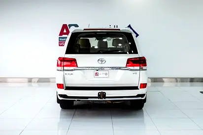 صورة 5 لـ 2021 Toyota LAND CRUISER
