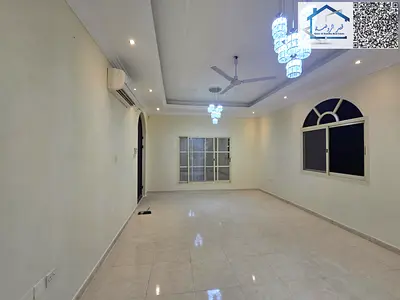 فيلا للإيجار مكونة من 5 غرف نوم في موقع متميز – منطقة الروضة، بالقرب من شارع الشيخ عمار |