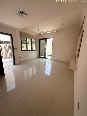 L-Shape 3 bedroom with maid |Corner unit