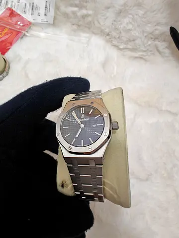 Woman watch
