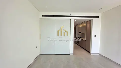 High-Floor Modern Studio || Smart Home System || Burj View & Community View || Premium Amenities