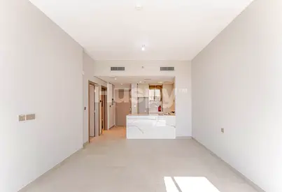 Brand New I Open Layout I Community View