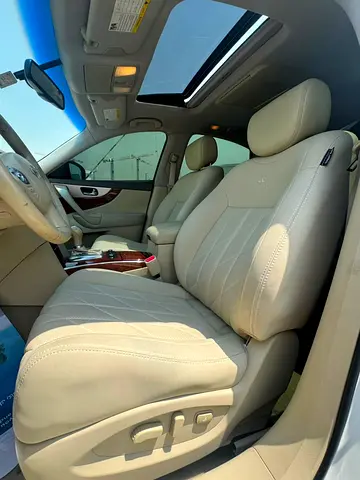 2011 Infiniti FX45/FX35 照片 3