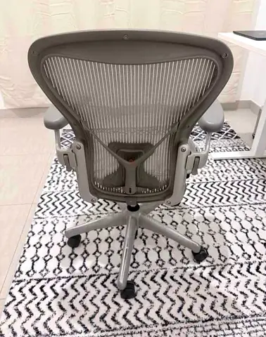 Herman Miller Aeron-style Ergonomic Office Chair - Grey