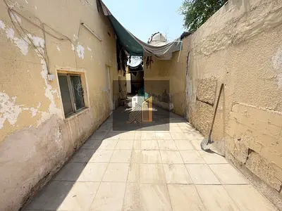 Very cheap Independent 3bhk villa with 3 washroom for family