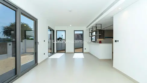 Vacant soon | Upgraded | Landscaped Well
