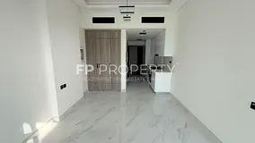 Brand New I Ready to Move in | Spacious Unit