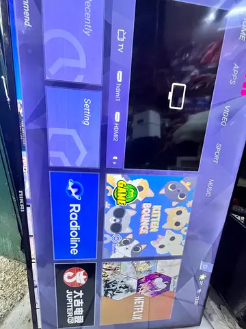 Nikai 60-inch Smart LED TV in good working condition and lines have