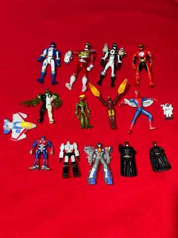 Action figure toys in bundle (15pcs)