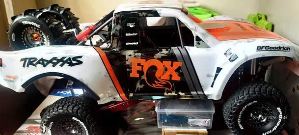 TRAXXAS UNLIMITED DESSERT RACER 6S