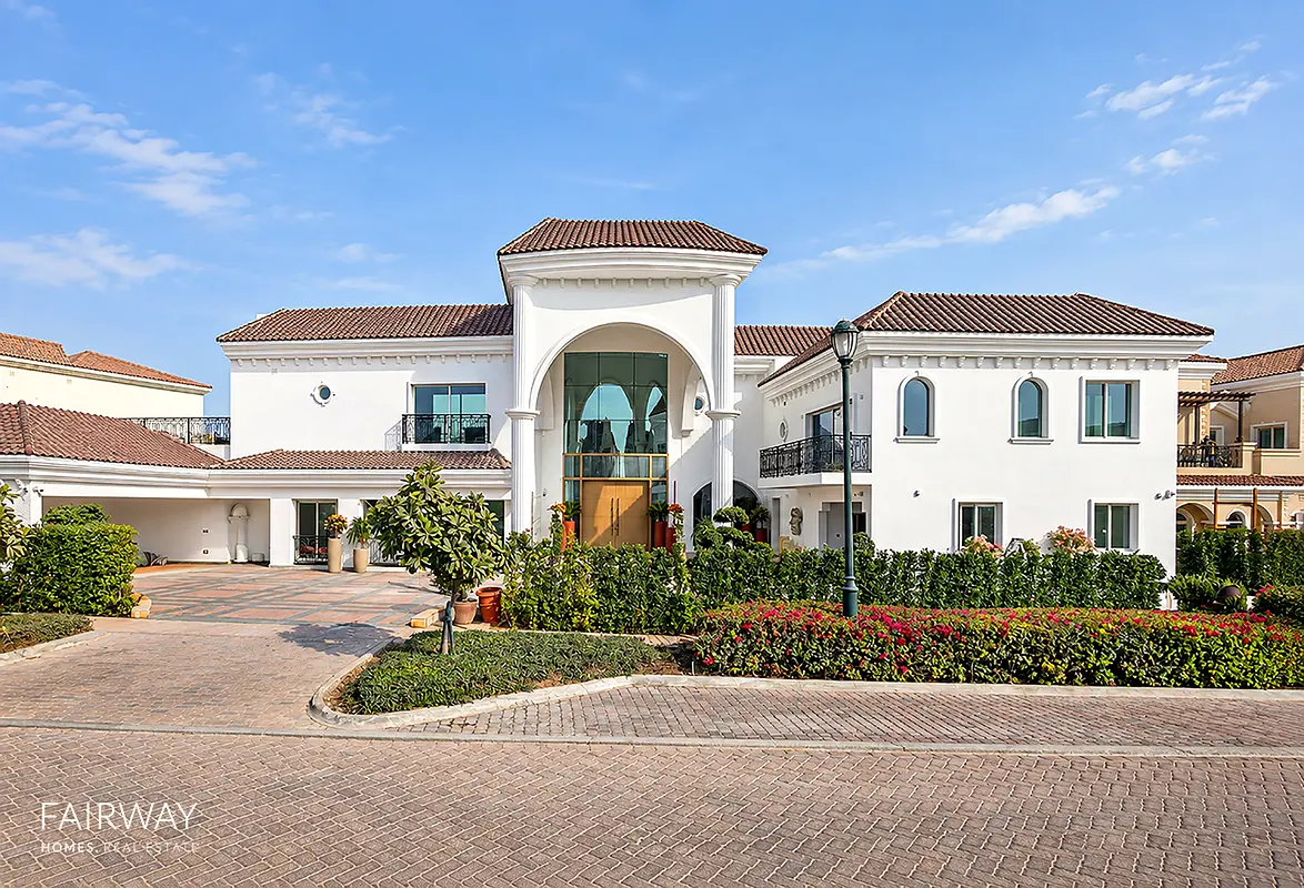 Double Plot Mansion | Golf Course View | Basement