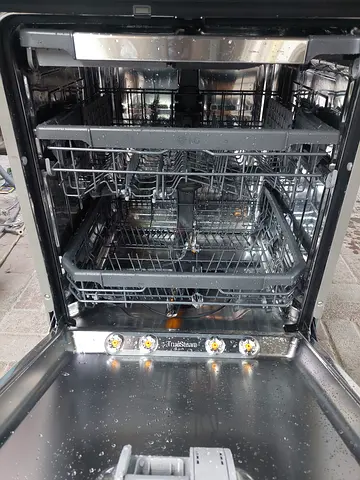 LG 14-Place Settings 3-Rack Quad Wash True Steam Dishwasher with Inverter Direct Drive