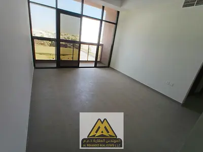 غرفتين وصاله/مساحة كبيره/تسهيلات في الدفع حتى 12/بلكونه باطلاله/بالجرف2 قريب من جميع الخدمات والمدارس