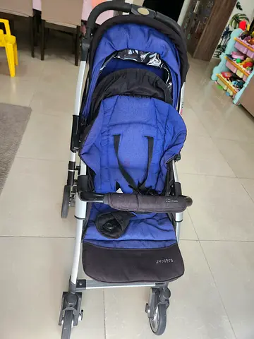 Baby stroller, for baby sitting and sleeping, very good condition