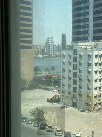 شقة للإيجار السنوي في المجاز 3 بإطلالة بحرية  فرصة مميزة للسكن في منطقة المجاز 3، في موقع حيوي ومميز مع إطلالة بحرية جميلة، وقرب الخدمات والمرافق الأ