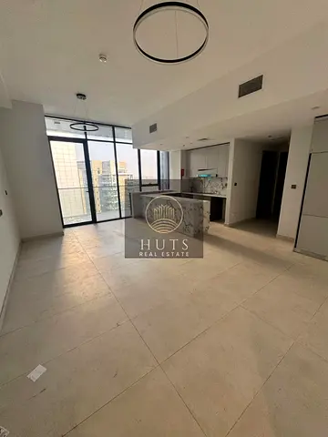 جديدة تماماً | شقة غير مفروشة (غرفتا نوم وصالة) | تصميم واسع