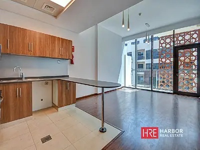 Payment Plan | Upgraded unit | Bright and Spacious