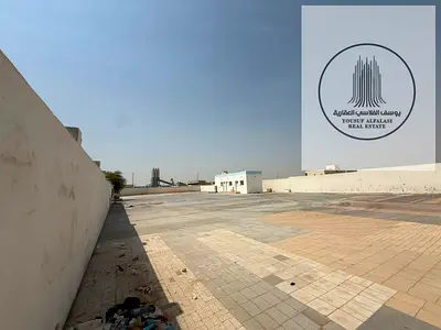 ارض للايجار مساحه 21500 الف قدم علي شارع رئيسي .