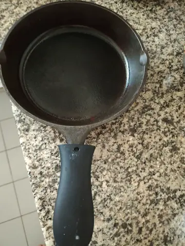 Iron frying pan