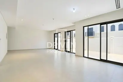 3BR | Maid | Corner Double Row TH | Vacant