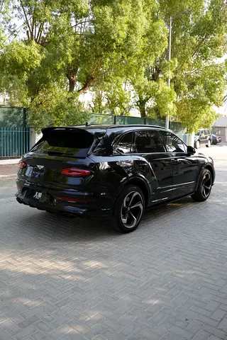 Bentley Bentayga S 2022 | GCC | Under Warranty and Service | 2 Keys | Excellent Condition