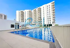 Ready to move In | Canal View | Book it now!