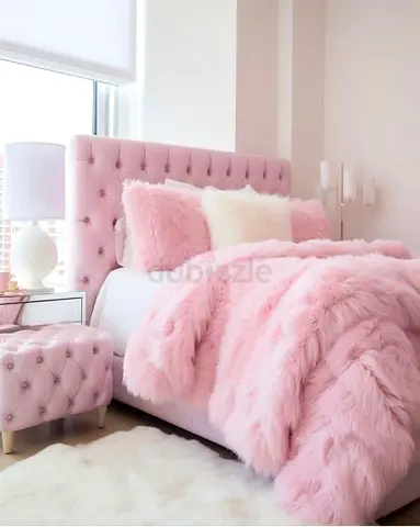 Stylish cozy 180*200 king size fabric Bed with tufted side tables