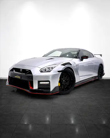 NISSAN GTR NISMO FULL CARBON + SPECIAL RECARO SEATS + FULLY LOADED