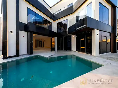 Stunning | Modern Luxury | Ideal Family Home
