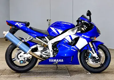 For sale Yamaha R1 2000 model