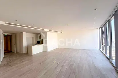 Spacious 4 BR + M | High floor | Creek View