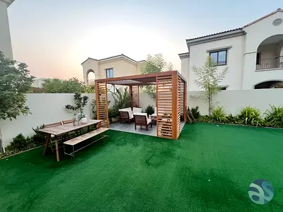 Spacious 4bed+maid | Large Garden | Unfurnished