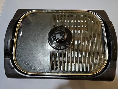 Electric Smokeless Grill with Glass Lid - Used
