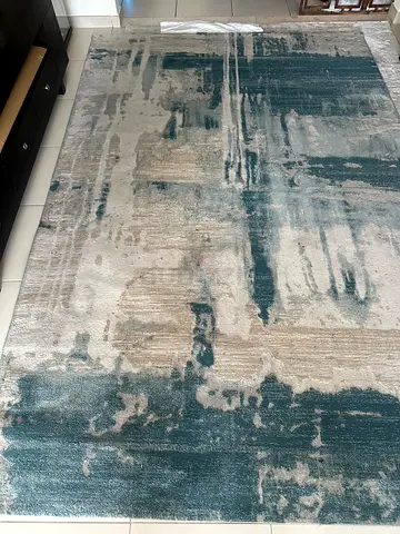 Beige and blue carpet