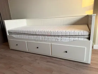 IKEA hemnes daybed frame with two IKEA mattress 
Available in excellent condition 
Size 80_200cm the