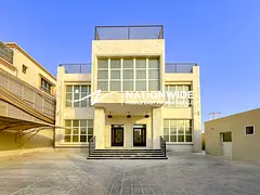 Vacant | Spacious 14BR Villa | Vibrant Community