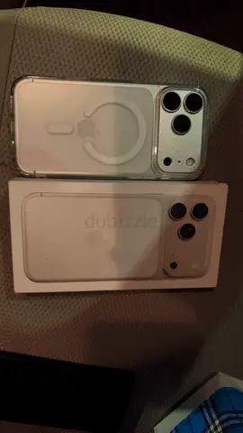 iPhone 17 pro max silver color