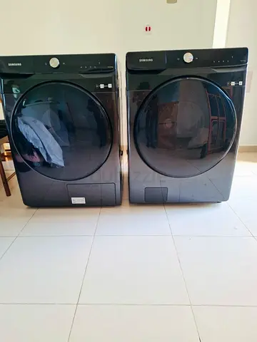 Samsung latest model  with WiFi 18.5kg washer 16kg dryer set same like new condition perfect working