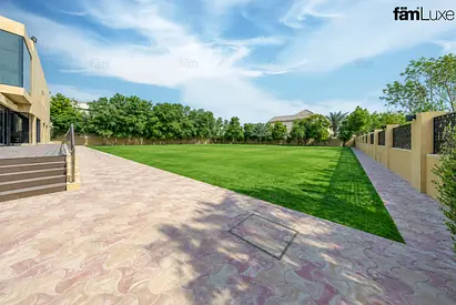 Modern Villa With Nearby Schools & Amenities