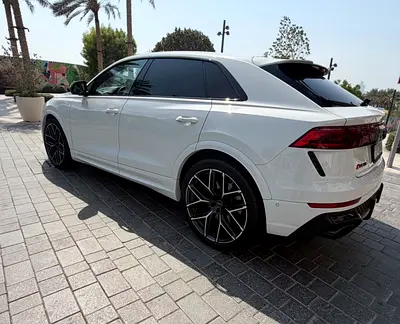 2025 AUDI RS Q8 photo 13