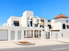 Corner 5BR Villa | Ready to Move | Near All Amenities