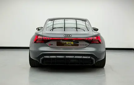 صورة 5 لـ 2022 AUDI E-TRON GT
