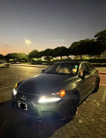 Lexus IS 250 - F SPORT- Well maintained - Female owner