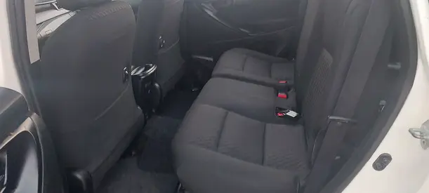 صورة 17 لـ 2019 Toyota INNOVA