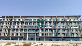 Crystal Lagoon View | Payment Plan on Near-Ready Unit | Short-Stay Friendly