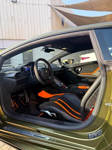 صورة 10 لـ 2024 Lamborghini HURACAN