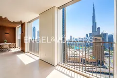 Burj Khalifa View | Modern & Bright | Maid's