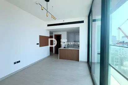 Spacious Layout | Vacant Now | Bright