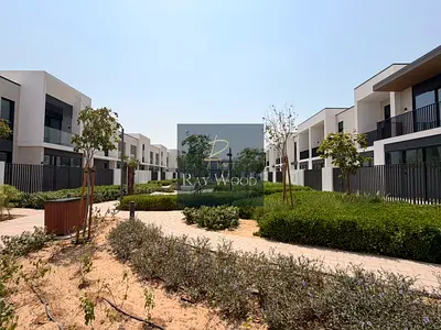 4BR+Maid| Ready To Move| Prime location